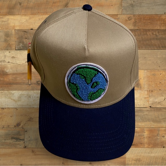 b2ss Homeroom Hat With Pencil Khaki/Navy OSFA - Picture 1 of 3